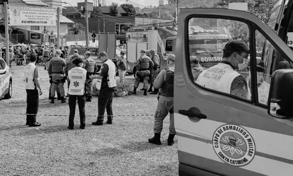 Homem Invade Creche Em Blumenau E Mata Quatro Crian As