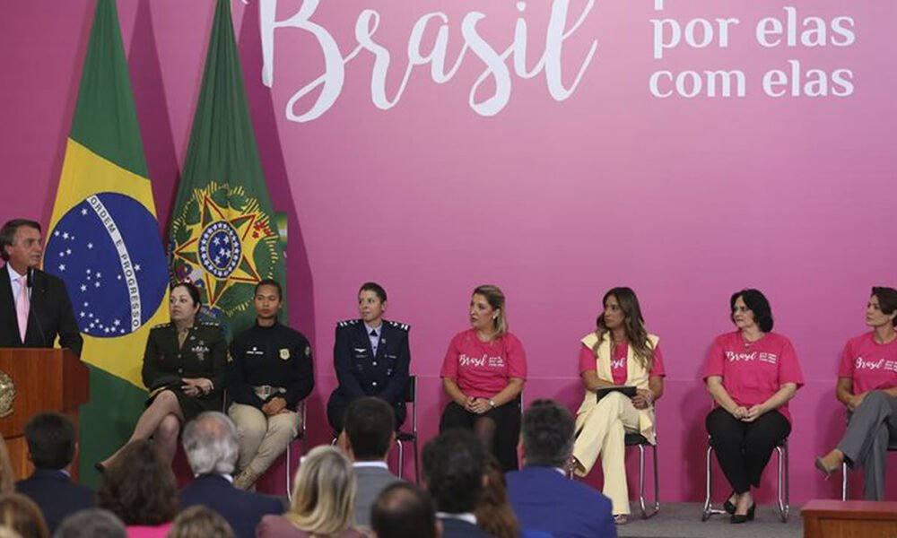 Governo Federal lança programas de proteção e incentivo às mulheres