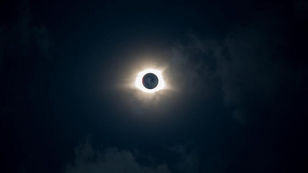 E hoje Observatorio Nacional retransmitira ao vivo eclipse solar