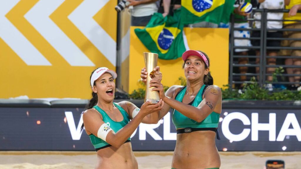 Brasil é campeão mundial de vôlei de praia com Duda e Ana Patrícia