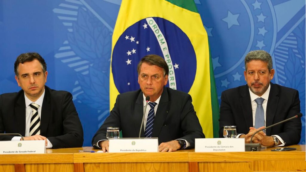 Combustível: presidente Bolsonaro propõe ressarcir estados em troca de ICMS zero