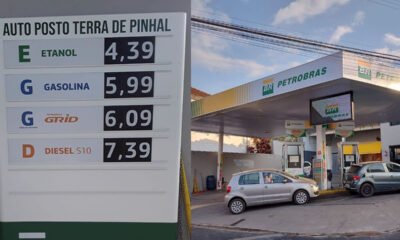 Posto de Pinhal viraliza nas redes sociais após reduzir preço dos combustíveis 1 dia depois do anúncio do governo