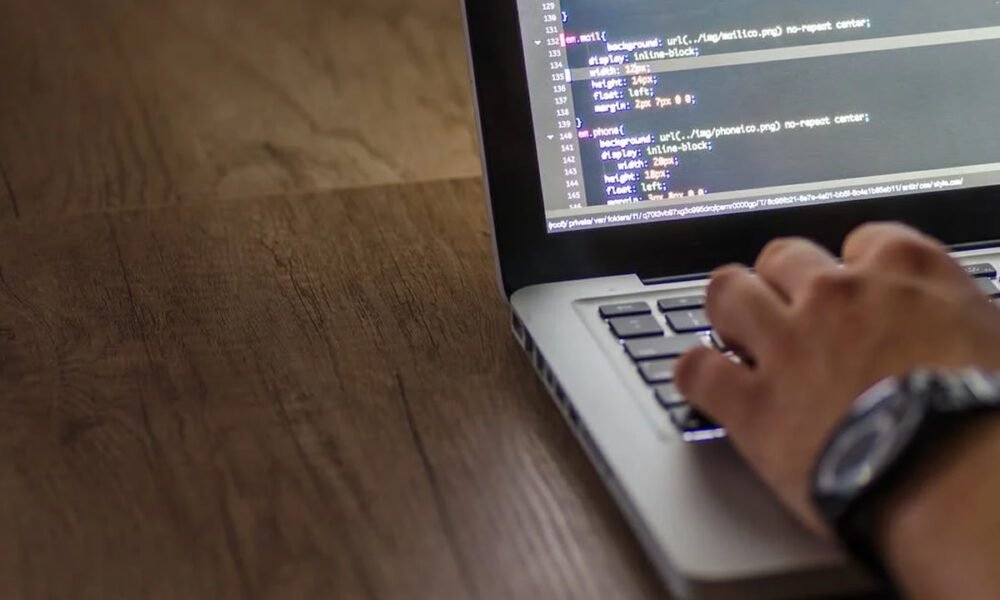 SÃO PAULO Cresce demanda por profissionais com nível técnico e superior