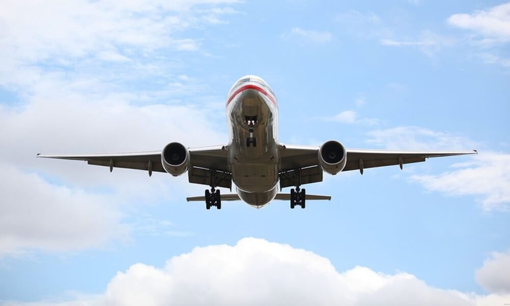 Avião da Gol arremete para evitar acidente no aeroporto de Congonhas