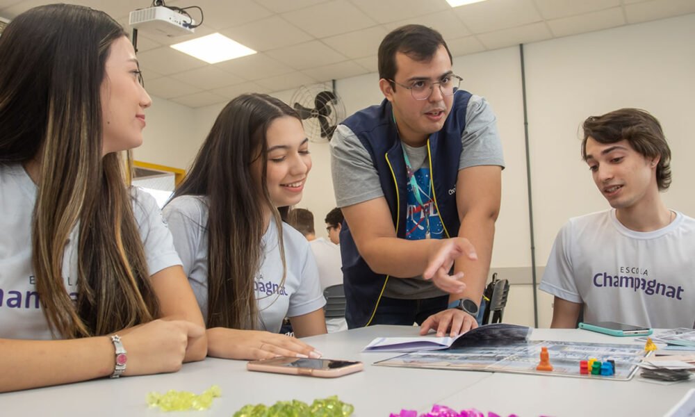 Ensino Médio Marista formação de valores e aprovação em grandes vestibulares