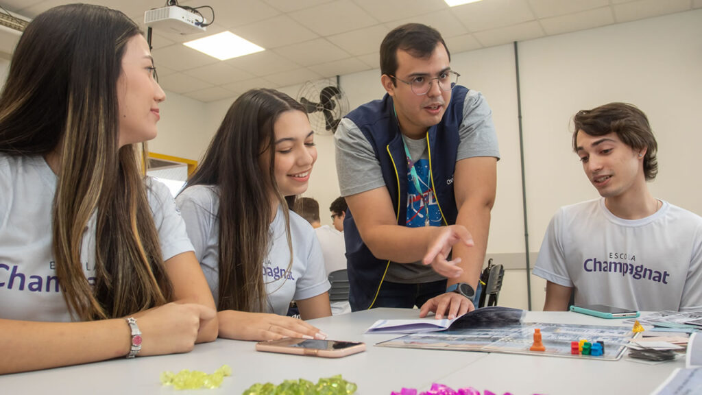 Ensino Médio Marista formação de valores e aprovação em grandes vestibulares