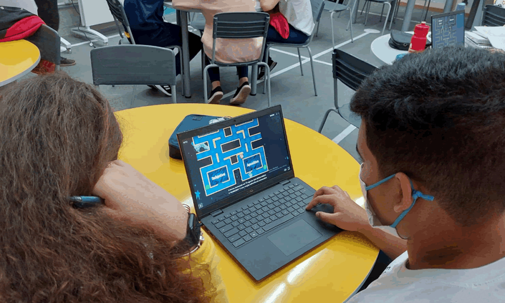 Escola Champagnat, de Espírito Santo do Pinhal, oferece cursos de férias na área de tecnologia