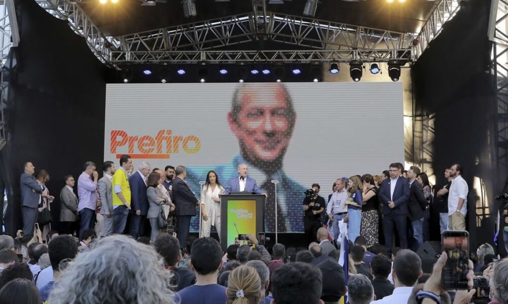 PDT lança candidatura de Ciro Gomes à Presidência da República