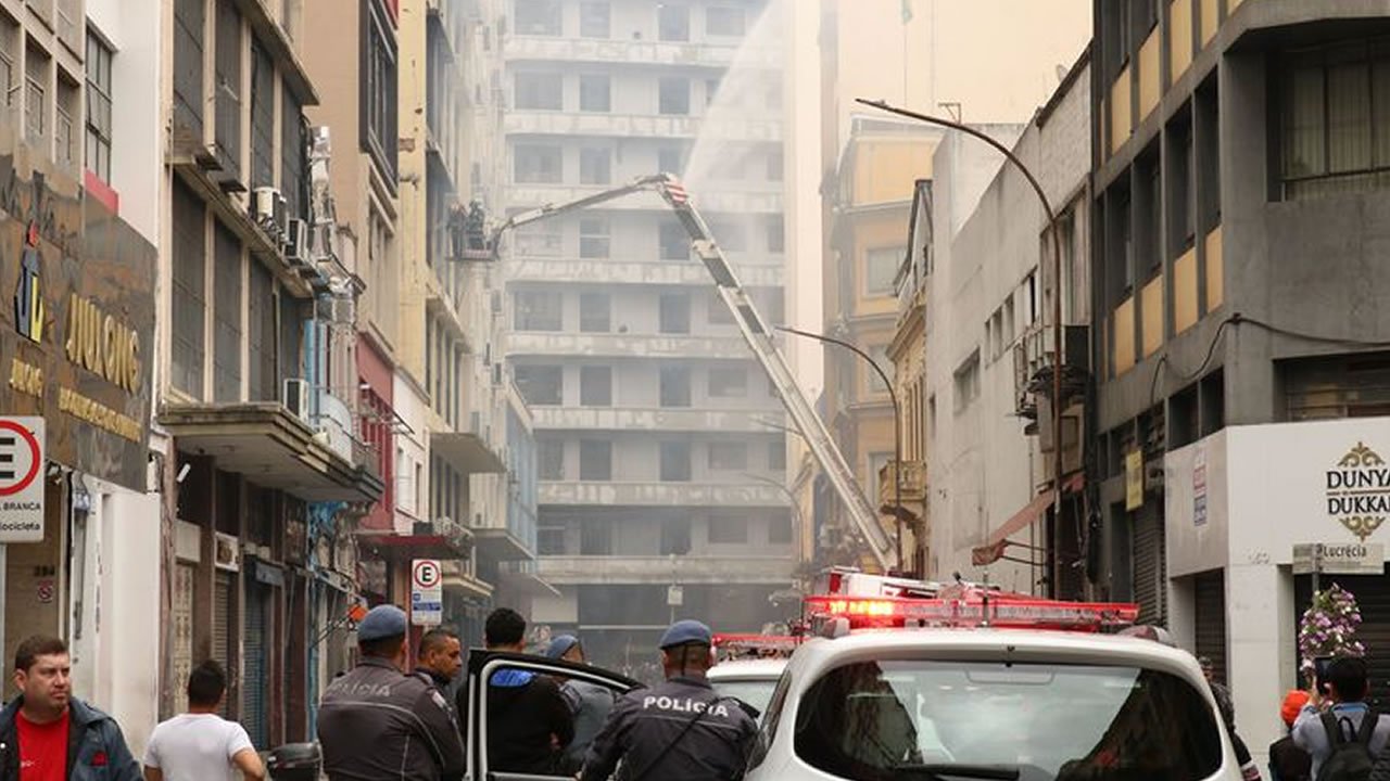 Prédio atingido por incêndio na 25 pode desabar; prefeitura vai pedir demolição