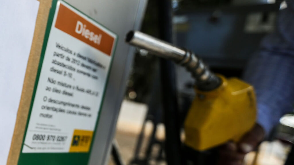 Petrobras reduz o preço do diesel em R$ 0,22 a partir desta sexta-feira (12)