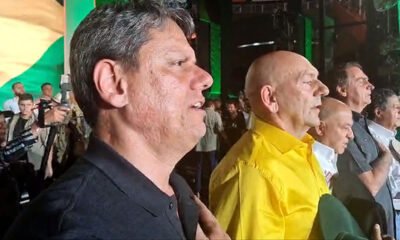 Tarcísio de Freitas acompanha Bolsonaro na Festa do Peão de Barretos, nesta sexta (26)