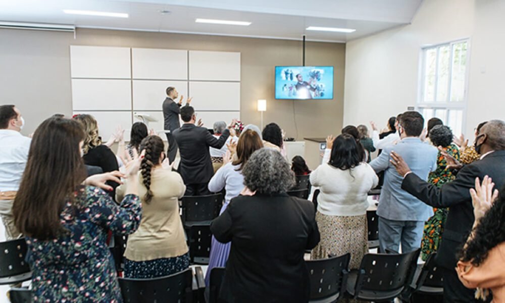 A primeira Bíblia completa em língua brasileira de sinais já está disponível