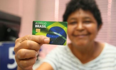 Mulheres-sao-responsaveis-familiares-em-815-dos-lares-que-recebem-Auxilio-Brasil