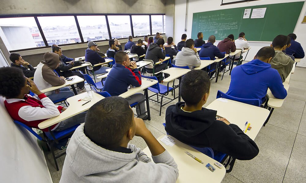 Ultimo-dia-para-solicitar-isencao-e-reducao-da-taxa-do-Vestibular-para-as-Fatecs