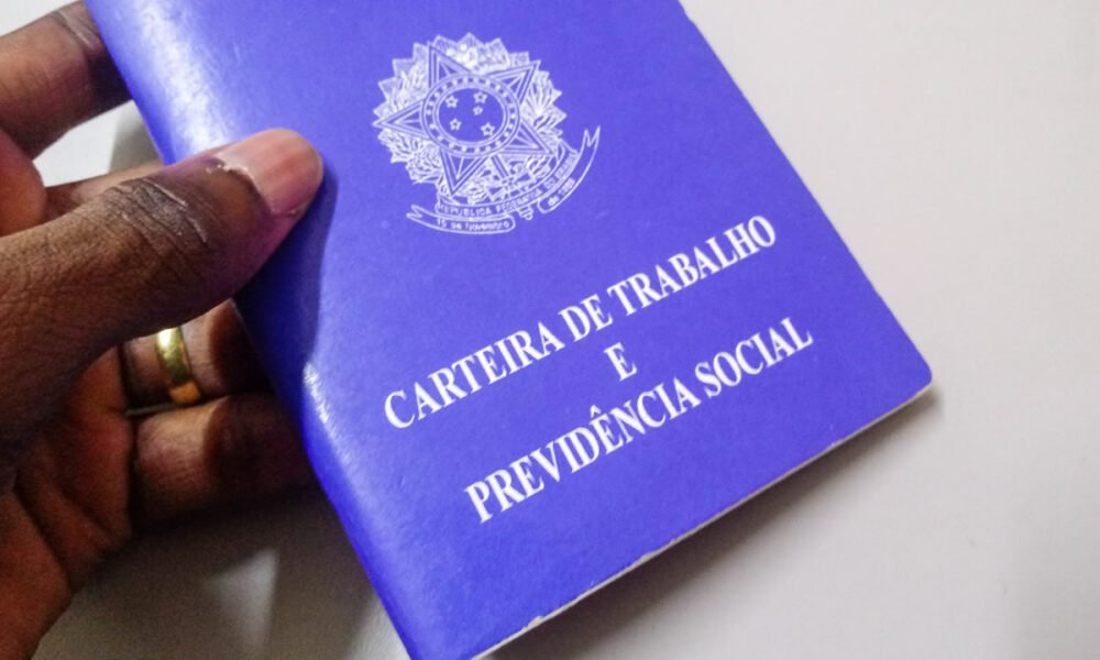 PAT de Espírito Santo do Pinhal divulga vagas disponíveis para esta quinta (23)