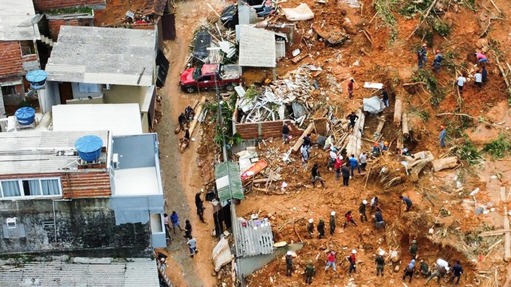 Governo de SP vai construir mais de 500 moradias para afetados pelas chuvas no Litoral