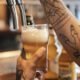 Academia da Cerveja, da Ambev, e escolas cervejeiras oferecem formação gratuita para trabalhar no mercado de serviço de bares e restaurantes
