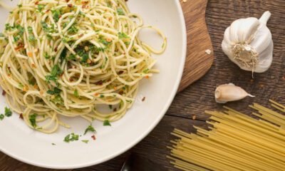 Receita Deliciosa de Macarrão Alho e Óleo - COMO FAZER macarrão alho e óleo