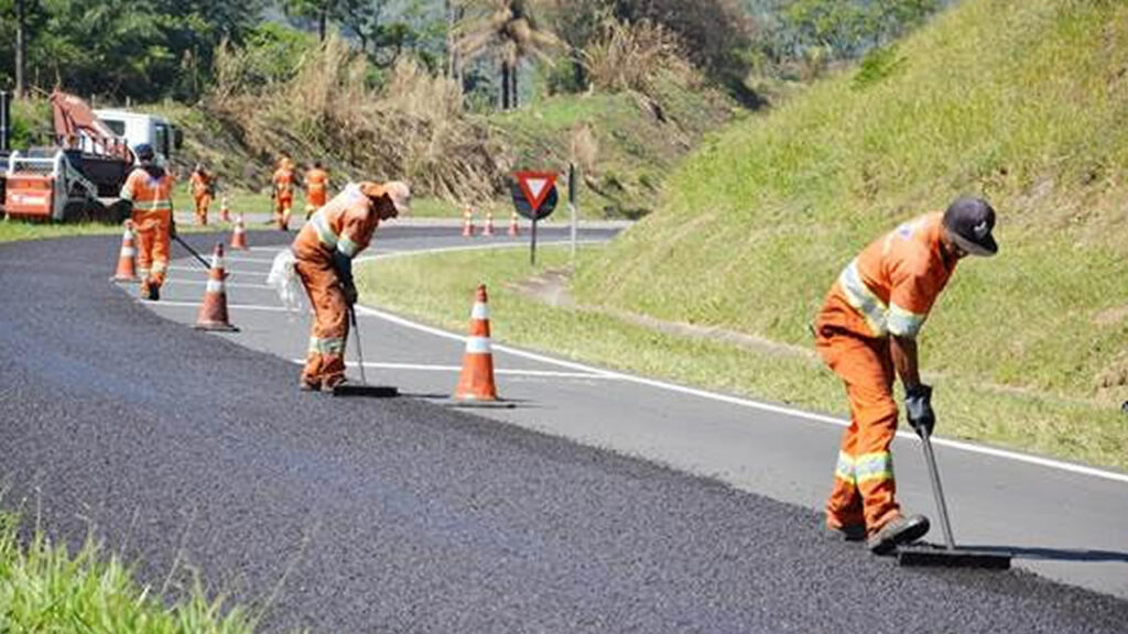 Renovias executa recuperação de pavimento em Mogi Guaçu