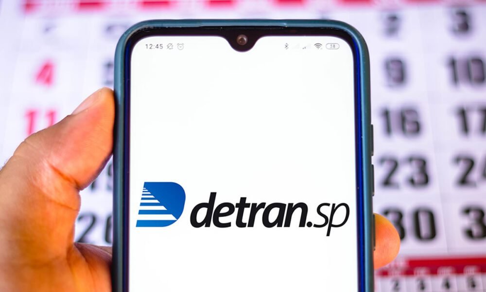 Detran-SP alerta agosto é o mês de licenciar veículos com placas terminadas em 3 e 4