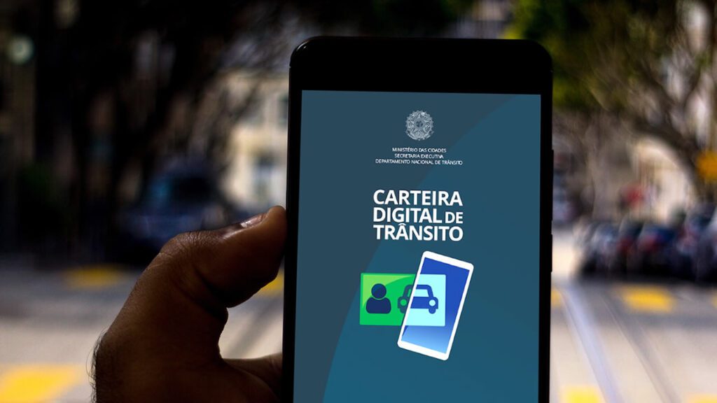 Veja como emitir credencial de vaga preferencial de idoso no aplicativo da Carteira Digital de Trânsito pelo celular