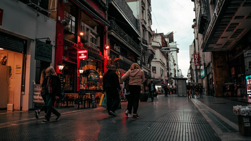 Rua em Buenos Aires